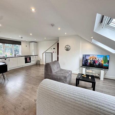 Hatton Apartments Heathrow Airport- Free Parking-Free Underground To And From Heathrow Airport Hatton Cross See Picture-See London Fast Hatton Cross To Central London 30Min 외부 사진