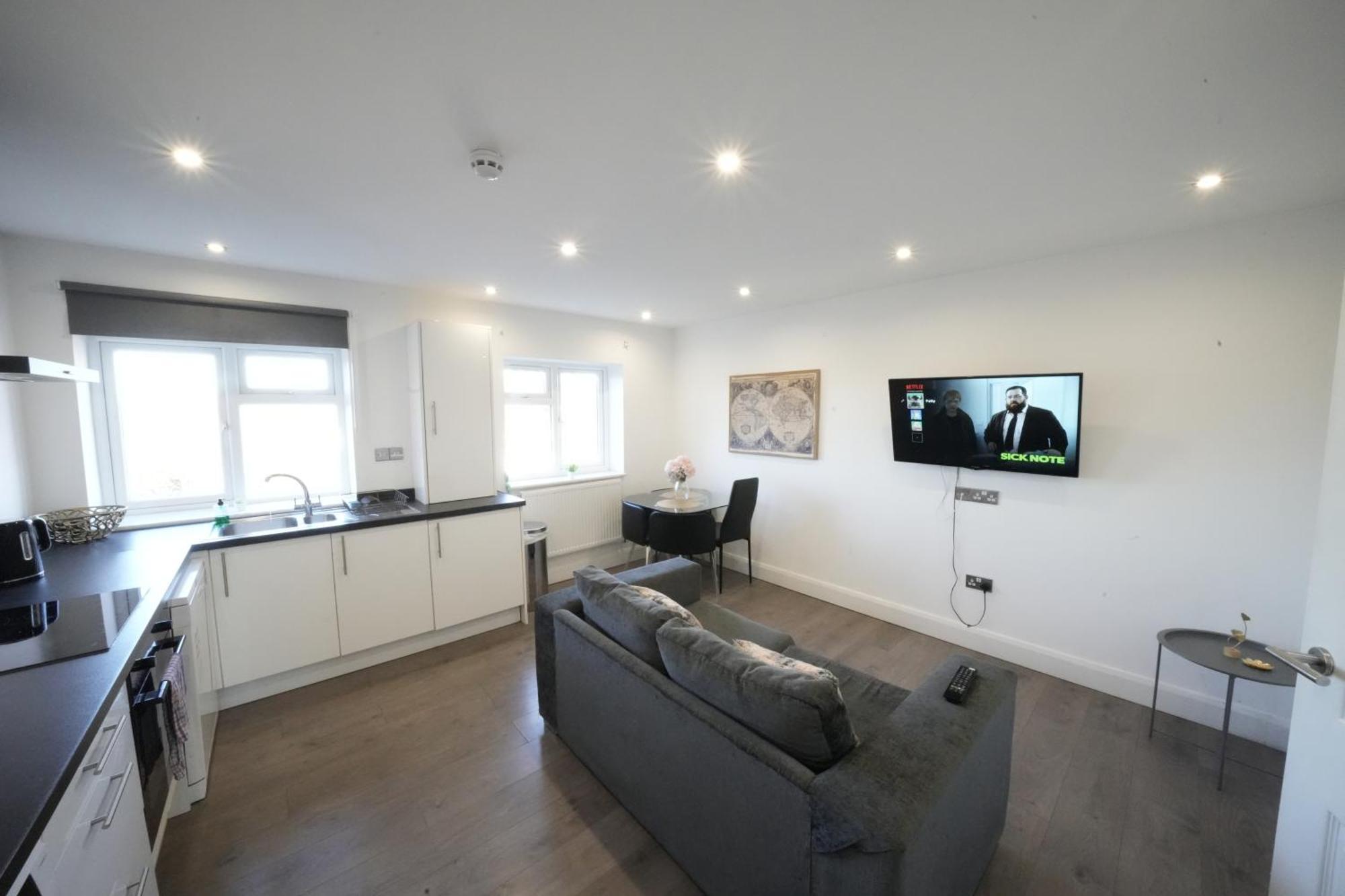 Hatton Apartments Heathrow Airport- Free Parking-Free Underground To And From Heathrow Airport Hatton Cross See Picture-See London Fast Hatton Cross To Central London 30Min 외부 사진